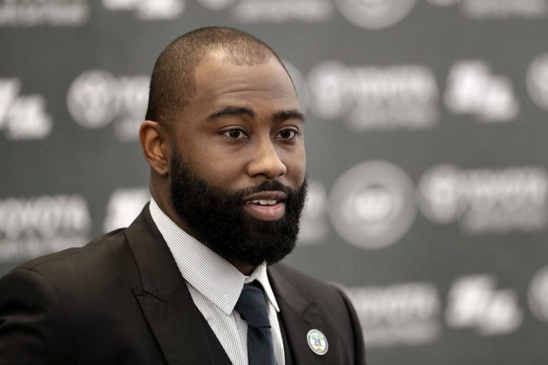 Darrelle Revis among Pro Football Hall of Fame semifinalists