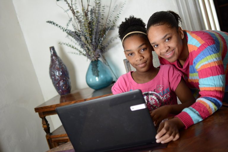 Comcast’s Internet Essentials Helps Low-Income Families Bridge the Digital Divide