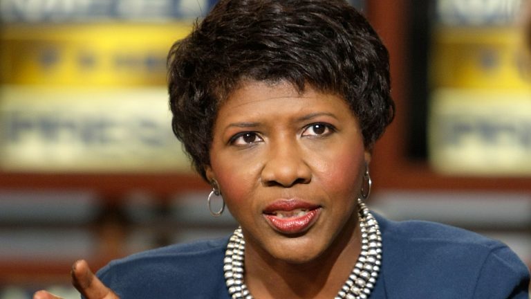 Gwen Ifill, “PBS NewsHour” anchor, is dead at 61