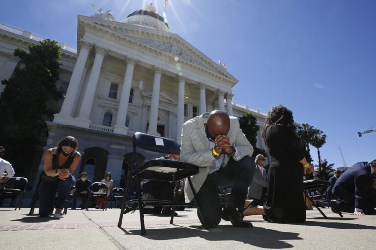 California Pushes Rules on Breath-Restricting Police Holds