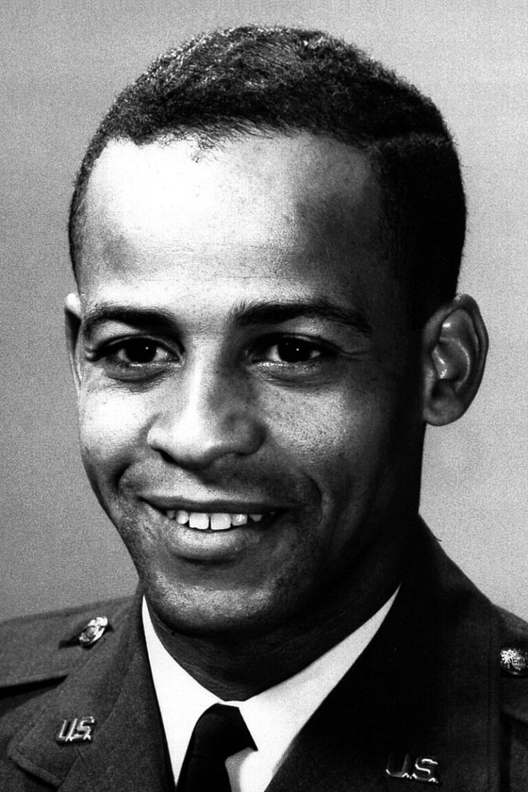 Ed Dwight, America’s First Black Astronaut Trainee, Reaches Space at 90