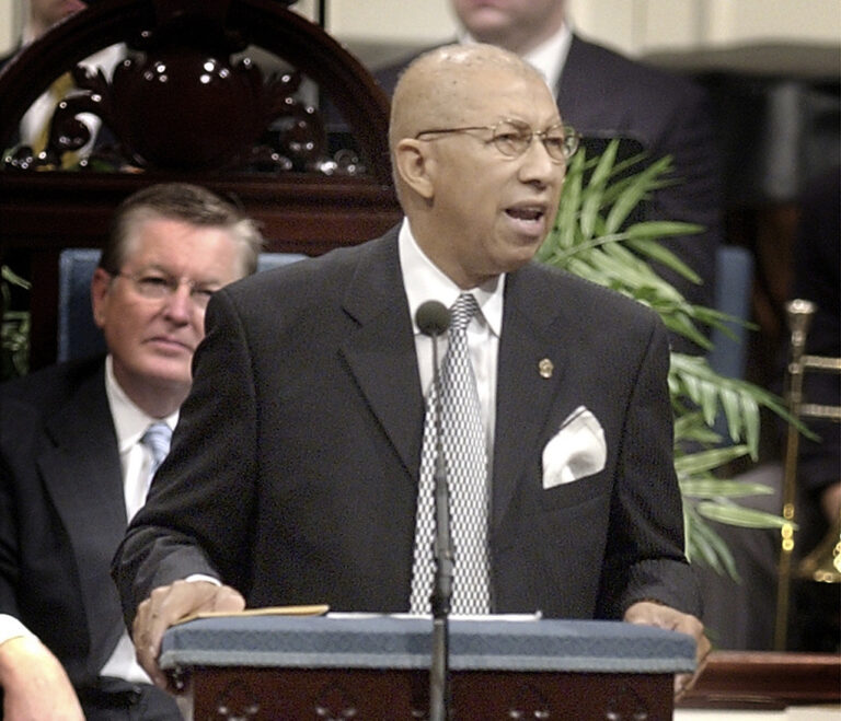 Kay Patterson, Who Rose From Janitor At Segregated South Carolina Capitol To State Senator, Dies