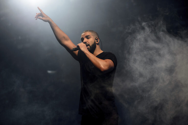 Drake Announces 2023 North American Tour with 21 Savage