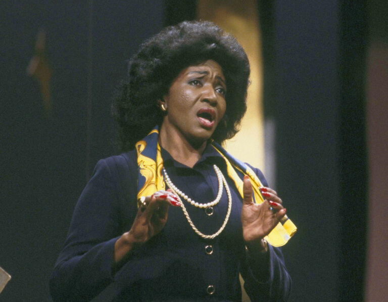 Grace Bumbry, 1st Black Singer at Bayreuth, Dies at 86