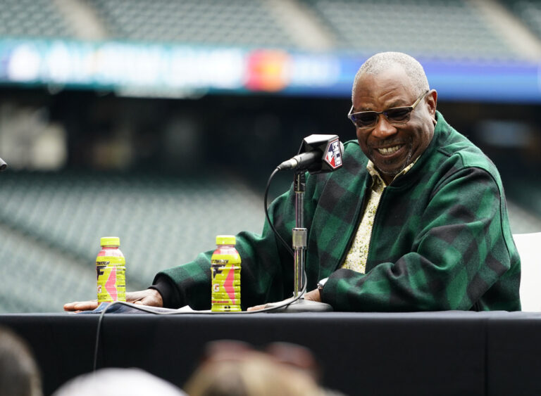 Dusty Baker Buys his All-Star Coaches Blazers after Getting them Suits Last Year