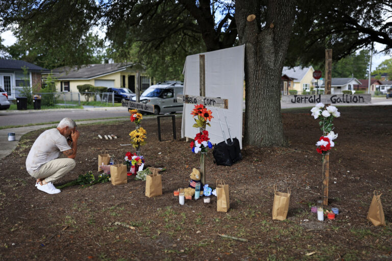 Florida Gov. Ron DeSantis Faces Black Leaders’ Anger After Racist Killings in Jacksonville