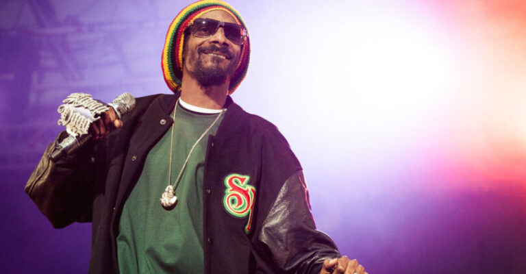 Snoop Dogg Joins Bid to Buy NHL Hockey Team